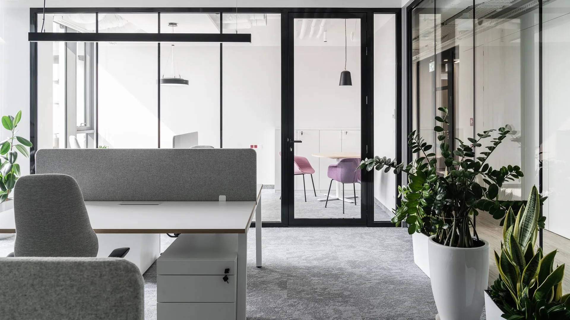 Ściany szklane Vitrintec Ultra Silence – premium bezszprosowy system loftowy 100 mm